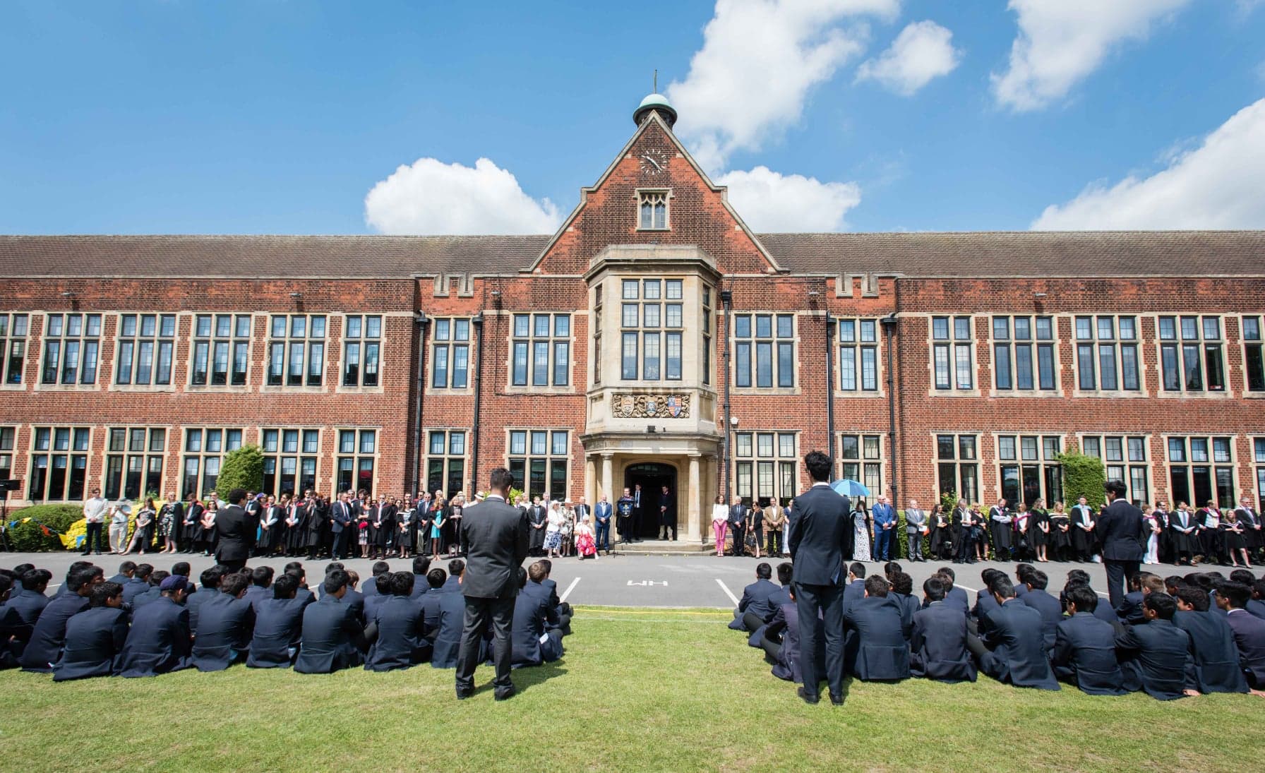 Queen Elizabeth's School building and grounds